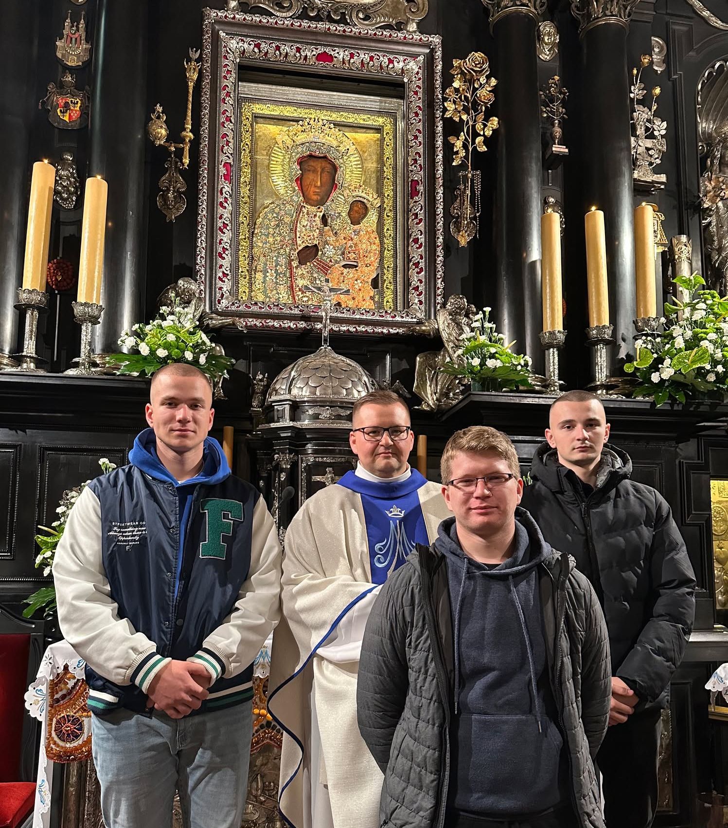 589732524_886721320375460_8182096487166368235_n