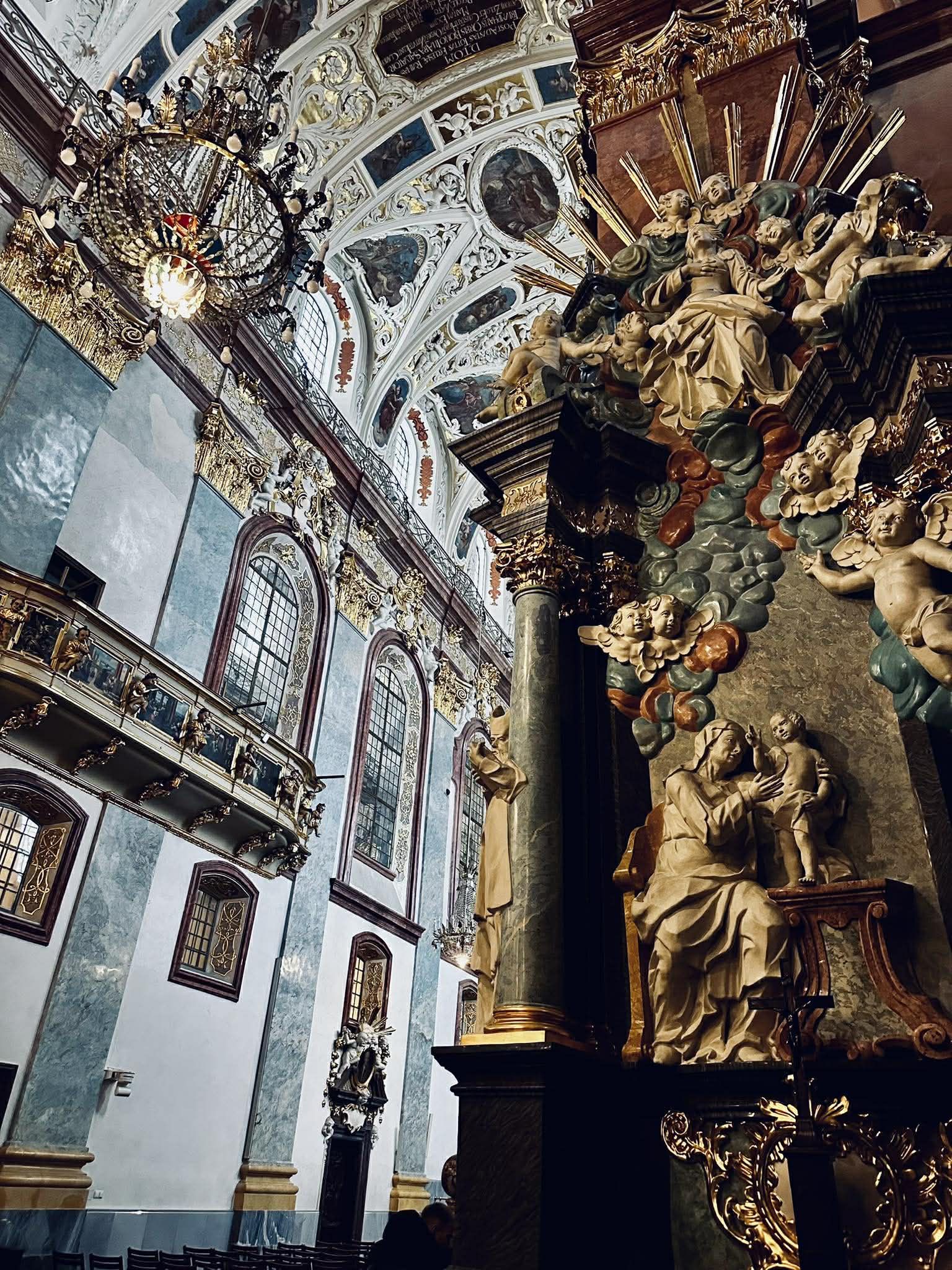 589872190_827067683396908_6651183533476787902_n