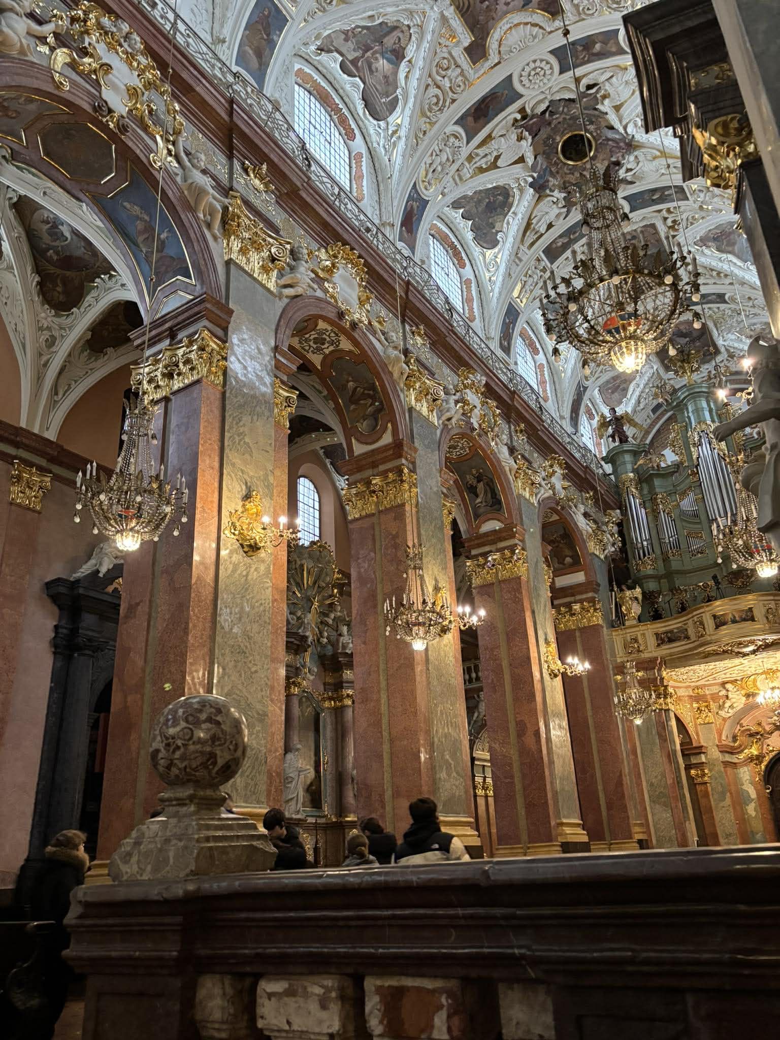 591297557_1582567923506376_6676396257578935457_n